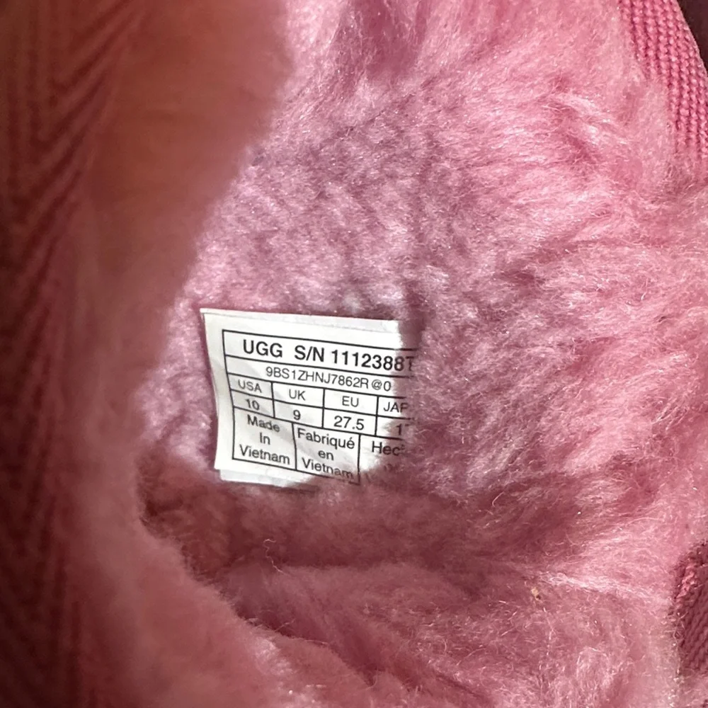 VGUC UGG girls classic Pink Glitter Leopard Print Boots size 10